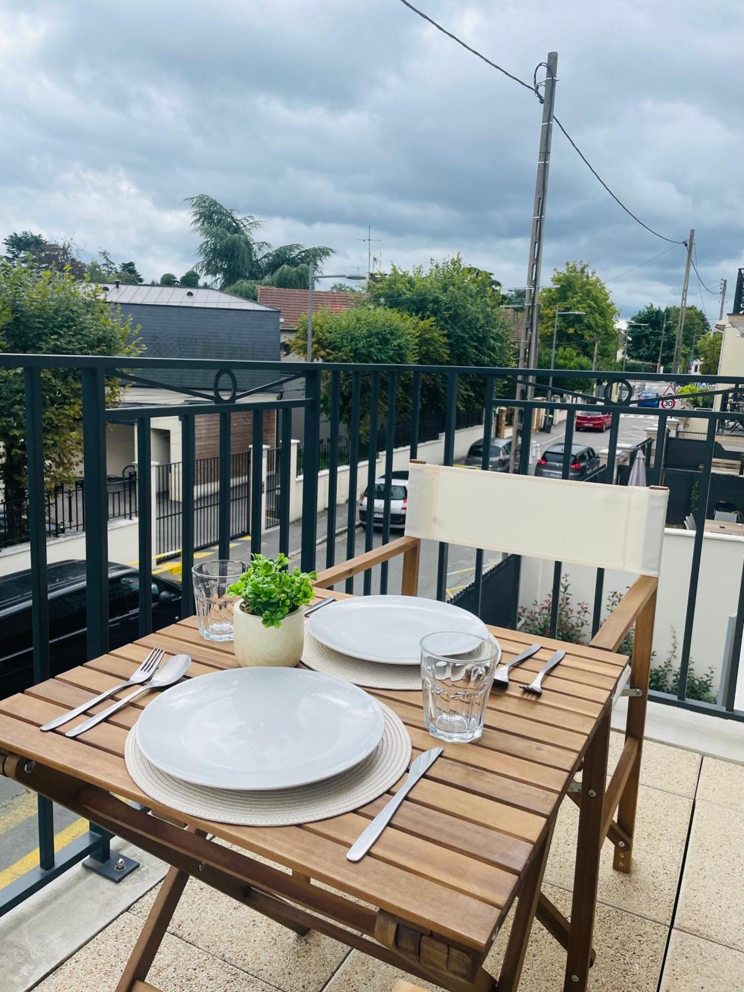 Elegant Appartement Minimaliste Entre Paris Et Disney Noisy-le-Grand Zewnętrze zdjęcie